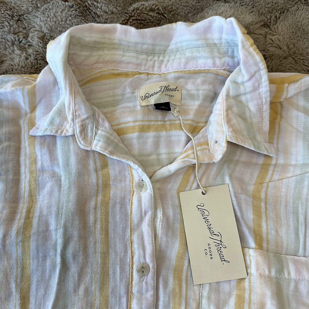 Universal Thread Pastel Button Down - Picture 3 of 5